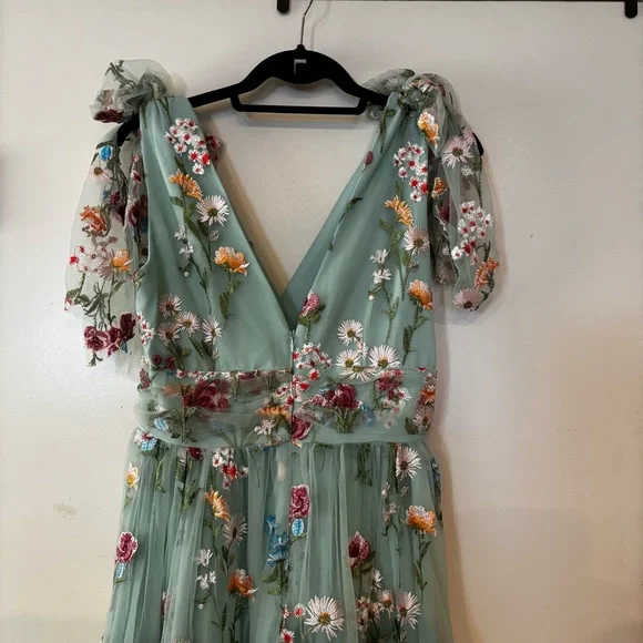 JESSAKAE Margret Sz XS Floral Embroidered Tulle Tiered Maxi Dress Tie Shoulder - Picture 4 of 12